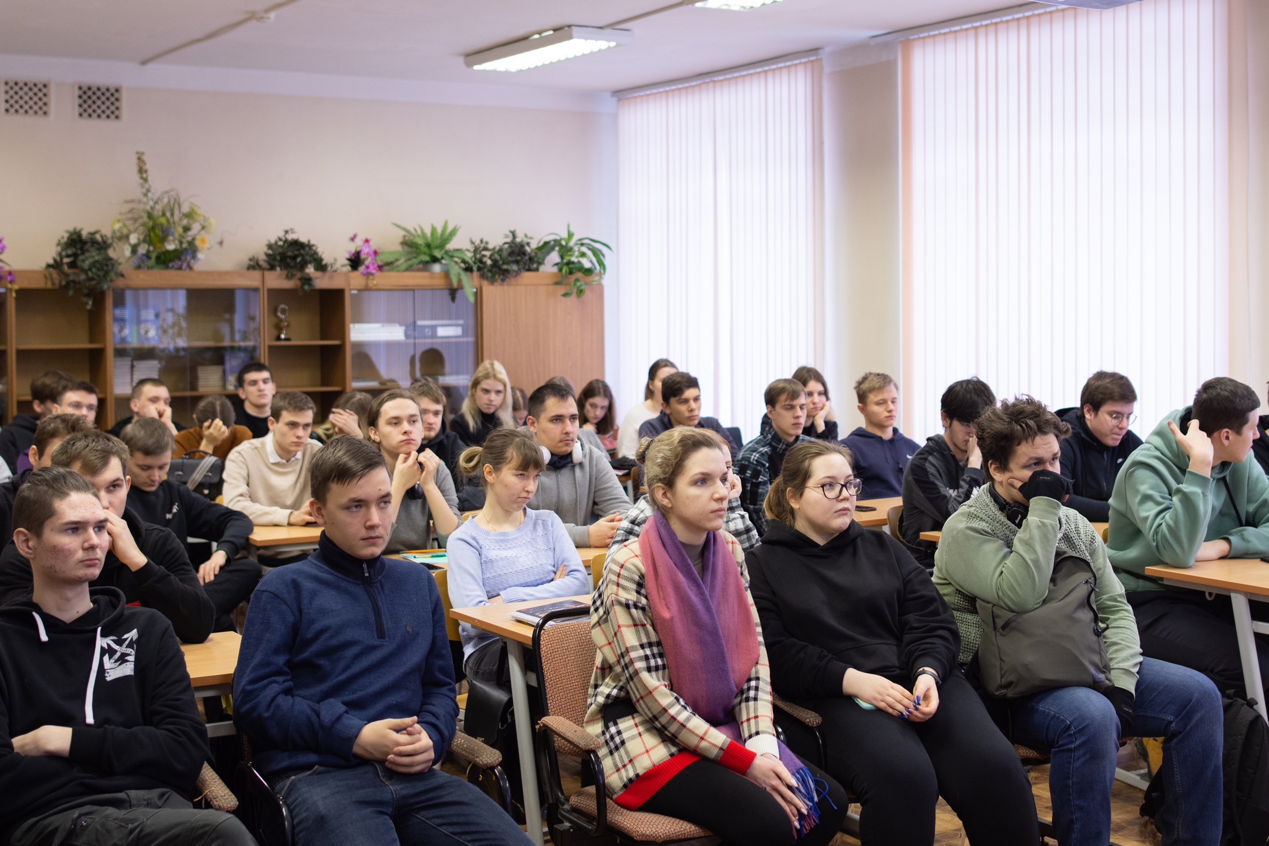 Лпгк. Лыткаринский промышленно-гуманитарный колледж. Лыткаринском промышленно гуманистический колледж 2022 старший курс.